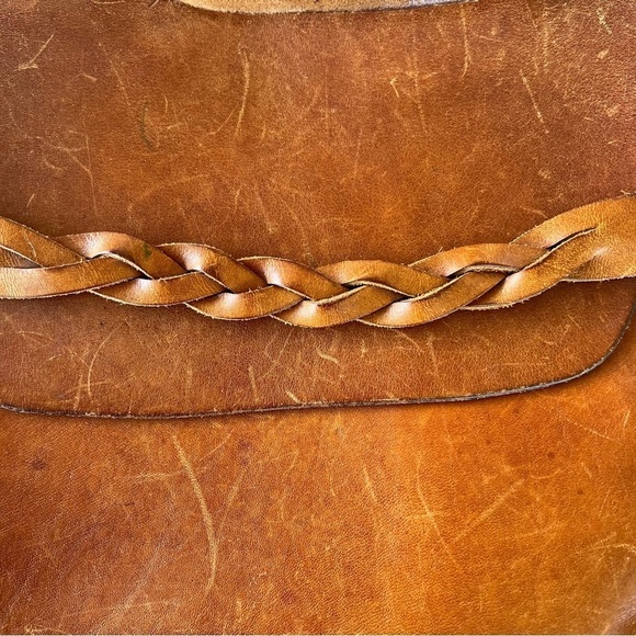 VTG Distressed Leather Boho Saddle Flap Purse Decorative Stitching Braid Detail - Picture 7 of 14